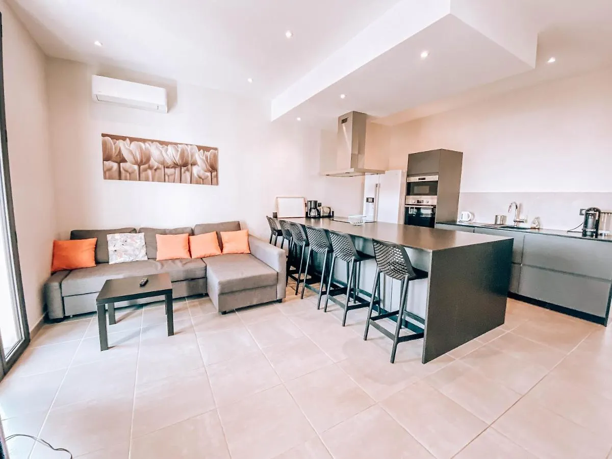 Apartament Appartement 4 Pieces Renove Terrasse Coeur De Ville Le Lavandou